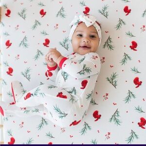 Kyte Baby Winterberry Christmas Footie 6-12 LIKE NEW